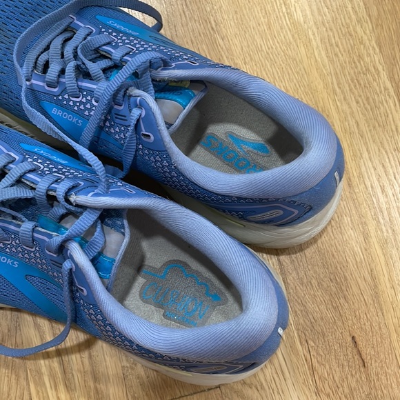 Brooks Ghost - Picture 6 of 8